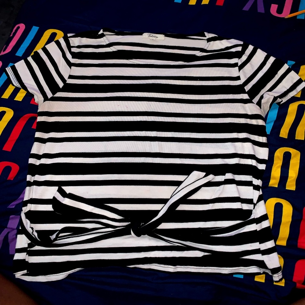 Black and white Takara Top